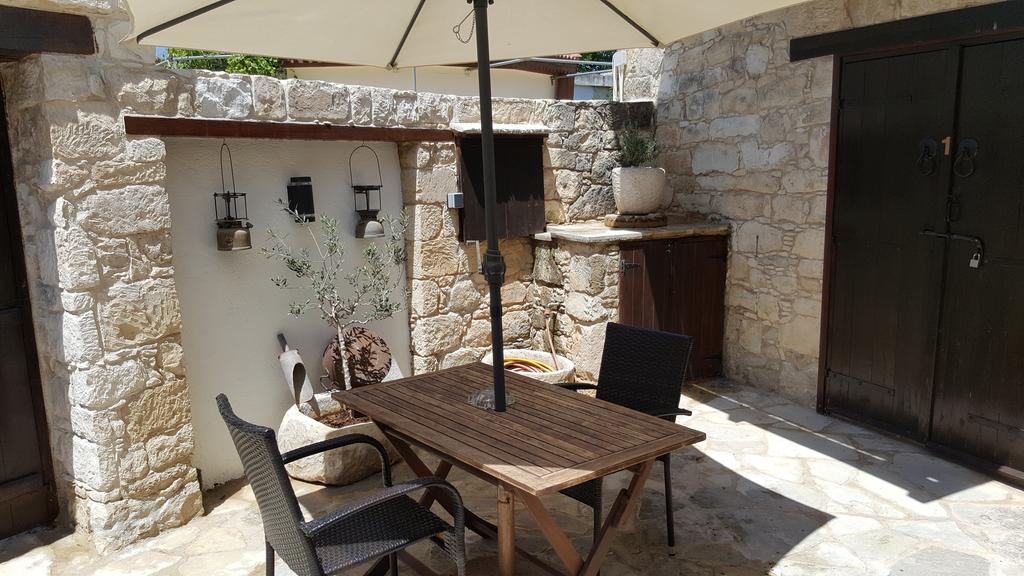 Michalis Anoyia Traditional Stonehouse Kathikas Exterior foto